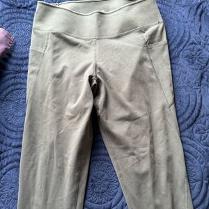 Uniqlo gray Airism leggings